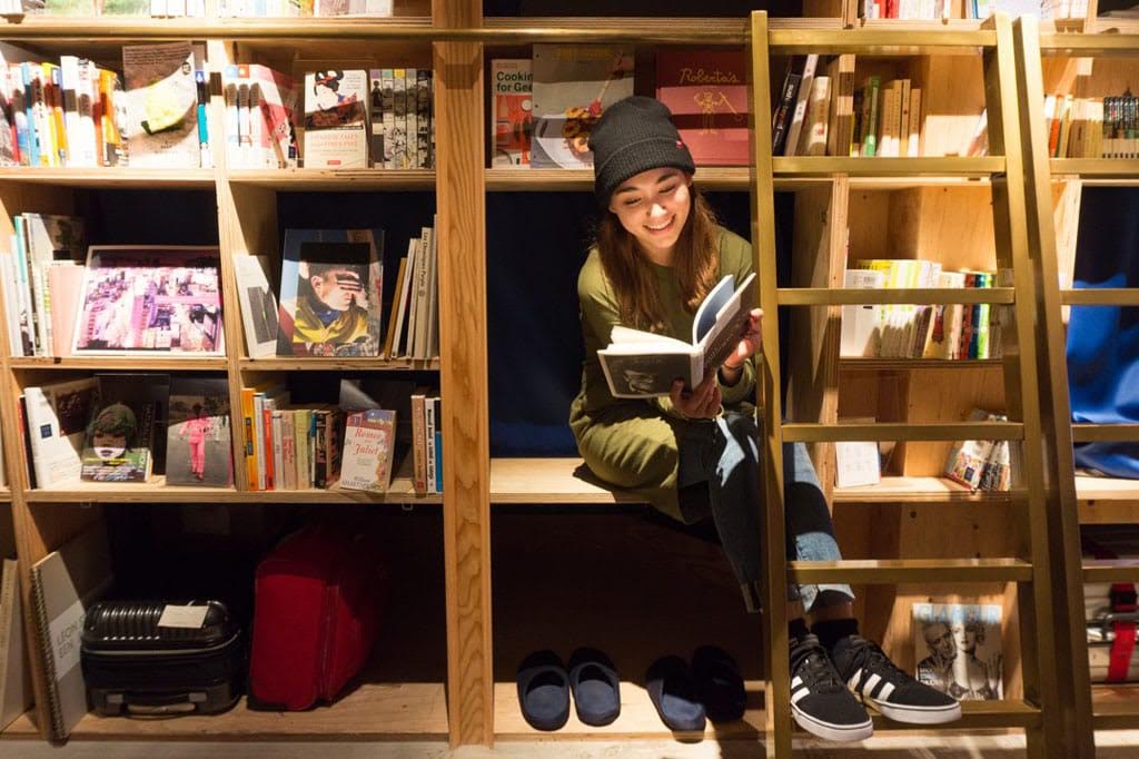 在书店里过夜是怎样的经验？