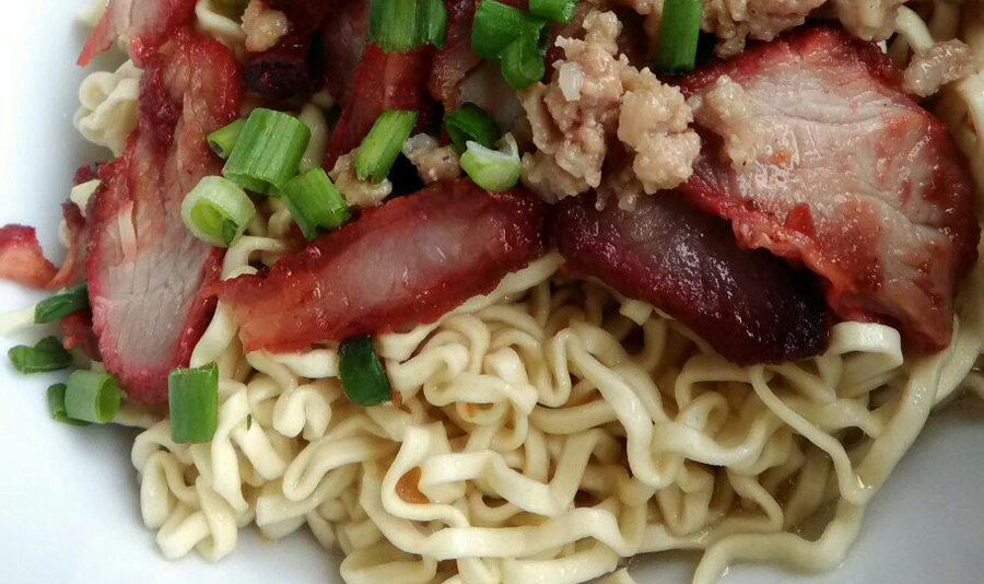 躲进食物的情绪里