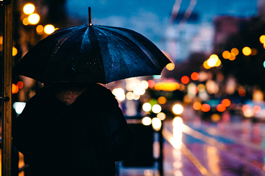 彳亍潮湿的记忆   