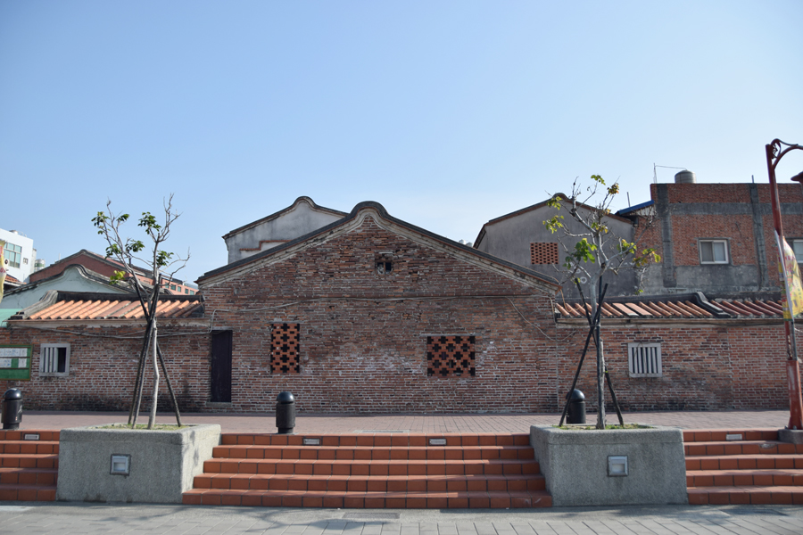 在鹿港遇见罗大佑