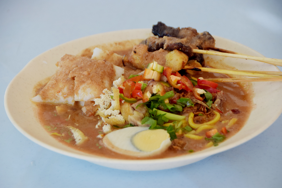 古晋爪哇面 ：甘蜜街那位传说中的豆莫先生