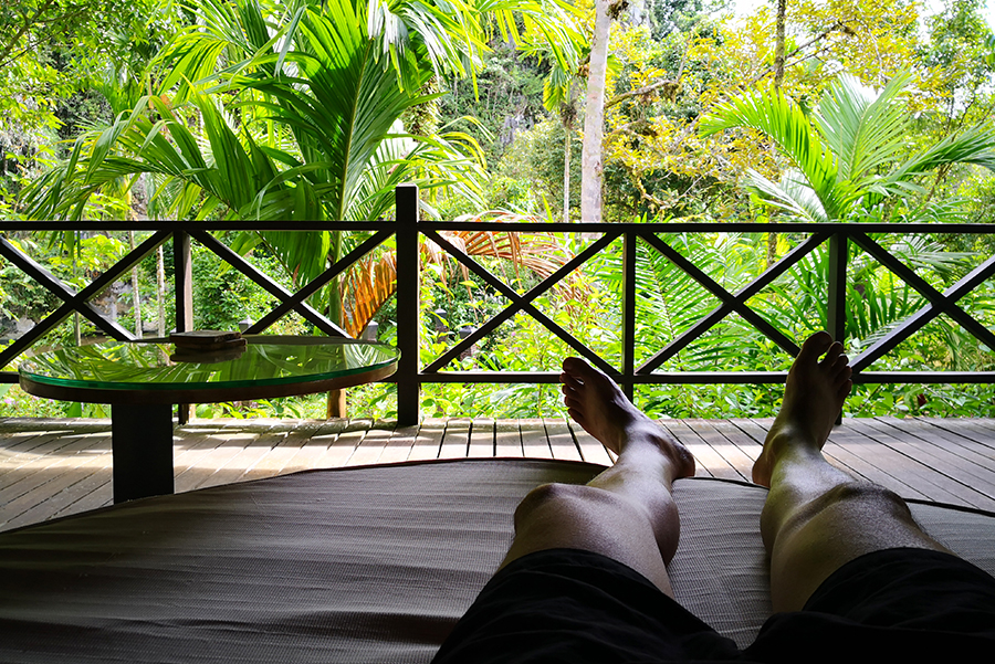 姆禄山 里，遇见蝙蝠侠。