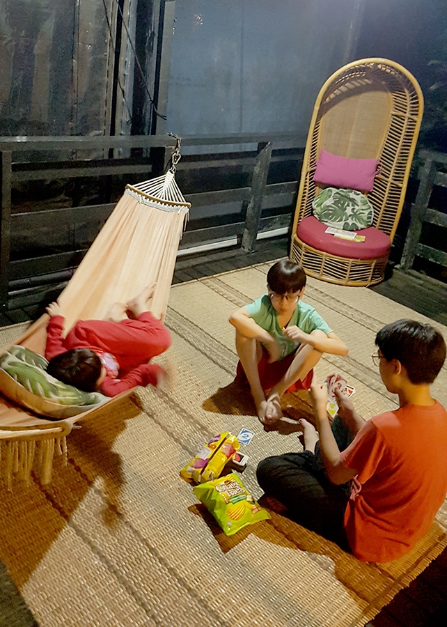 Mendung Escape